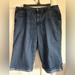 Gloria Vanderbilt Women's Medium Blue Relaxed Jeans